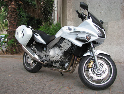אופנוע cbf 1000 (צילום: ניר יניב)