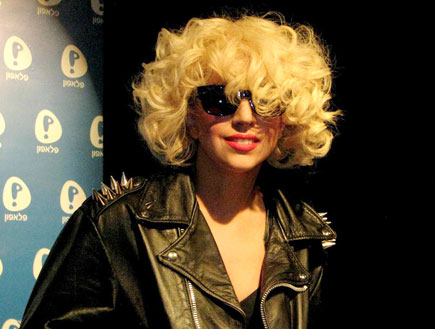 ליידי גאגא מסיבת עיתונאים 2 (צילום: טל פרי)