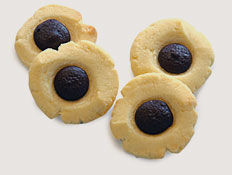 עוגיות לב שוקולד (צילום: פרווה, הוצאת אורנית)