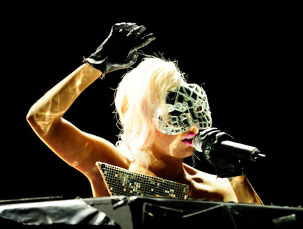ליידי גאגא - גני התערוכה 08.09 6 (צילום: רועי ברקוביץ')