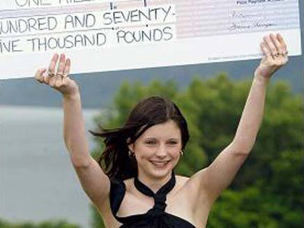זכתה ב10 מיליון שקלים בגיל 16 ופשטה רגל עקב סמים (צילום: NEWS OF THE WORLD)