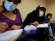 שפעת החזירים בכיתה (צילום: AP)
