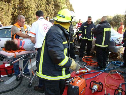 תאונת דרכים (צילום: דני אליהו - דובר כב"א טבריה)