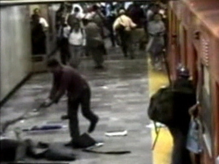 ירי ברכבת התחתית במקסיקו (צילום: AP)