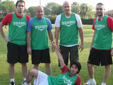 הנבחרת הישראלית בתמונה משותפת (בן פרידמן) (צילום: מערכת ONE)