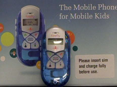 טלפון נייד פיירפלי לילדים בני ארבע (צילום: חדשות 2)