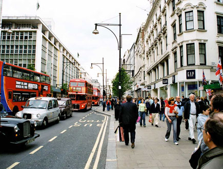 לונדון: רחוב אוקספורד (צילום: mako)