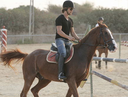 גיא גיאור, רכיבה על סוסים, הרווק (צילום: אלעד דיין)