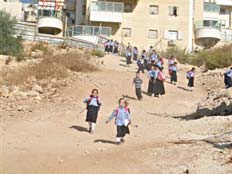 דרכי גישה לבית ספר (צילום: חדשות 2)
