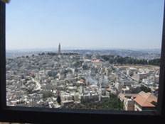 טיול בירושלים: תצפית לדרום מראש מגדל הפעמונים באוג (צילום: ערן גל-אור, מסלולים> להתאהב בארץ מחדש)