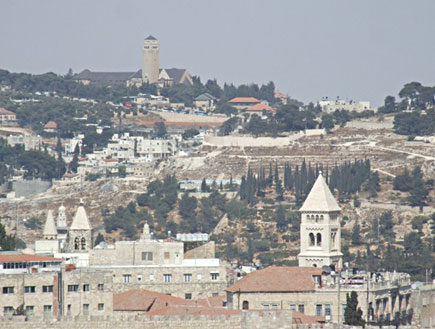 טיול בירושלים: תצפית ממגדל הפעמונים בכנסיית הגואל (צילום: ערן גל-אור, מסלולים> להתאהב בארץ מחדש)