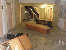 משפחה בנצרת הרסה את משרדי העירייה בגלל דו