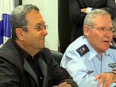 שר הביטחון אהוד ברק והאלוף עמוס ידלין (צילום: חדשות 2)