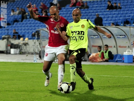 אבוטבול. ענה לאוקוצ´ה: "הכל בסדר" (אלעד ירקון) (צילום: מערכת ONE) אבוטבול. ענה לאוקוצ´ה: "הכל בסדר" (אלעד ירקון) (צילום: מערכת ONE)