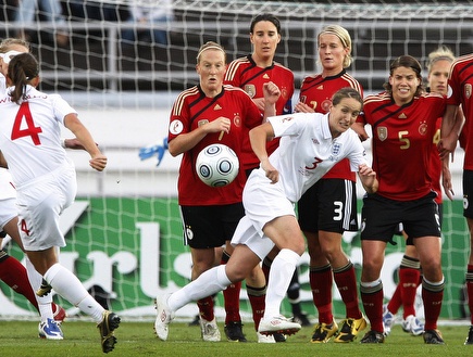 גמר אליפות אירופה בכדורגל לנשים. בבריטניה כבר מבצעים מחקר (רויטרס) (צילום: מערכת ONE)