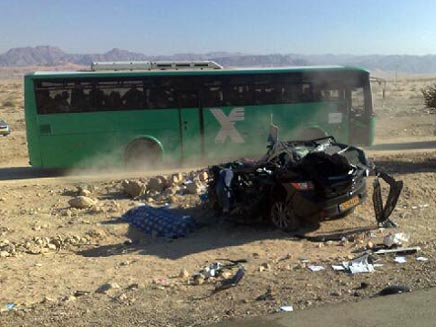 תאונה בכביש הערבה (צילום: איקו טבשי ורוני מרדכי)