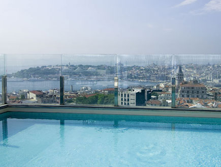 הבריכה במלון מרמרה באיסטנבול (צילום: האתר הרשמי)