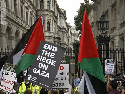 הפגנה פרו פלסטינית. הגיעו גם למלון (רויטרס) (צילום: מערכת ONE)