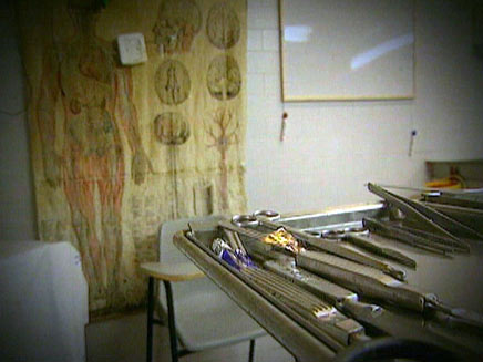 חדר ניתוח במכון לרפואה משפטית (צילום: חדשות2)