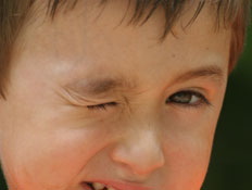 ילד עם טיקים (צילום: istockphoto)