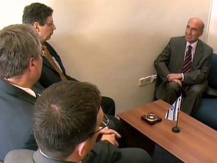 השגריר הטורקי בשיחת הבהרה (צילום: חדשות 2)