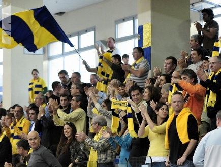 הקהל הצהוב (אלעד ירקון) (צילום: מערכת ONE)