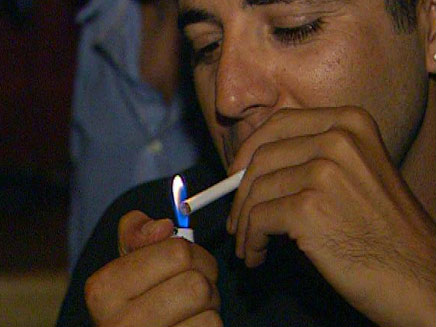 הממשלה החליטה להעלות המס על סיגריות (צילום: חדשות 2)