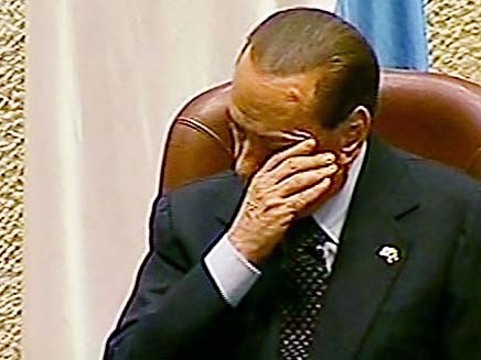 ברלוסקוני בוכה בכנסת (צילום: ערוץ הכנסת)