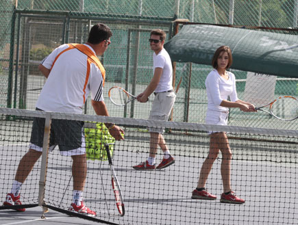 טל טלמון ושי כהנא משחקים טניס, פפראצי 8 (צילום: אלעד דיין)
