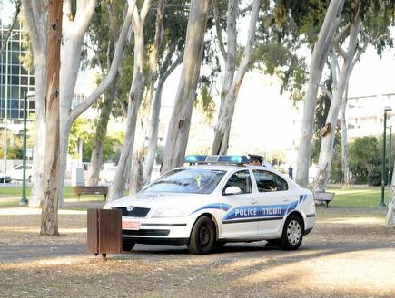 ניידת משטרה (אלעד ירקון) (צילום: מערכת ONE)