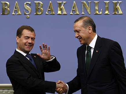 מדבדב וארדואן בפגישתם בטורקיה (צילום: רויטרס)