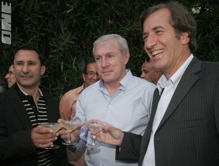 לואיס פרננדז מקבל כבוד בבית השגריר הצרפתי (דרור עינב) (צילום: מערכת ONE)