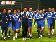 שחקני הנבחרת באימון (אתר ההתאחדות לכדורגל) (צילום: מערכת ONE)