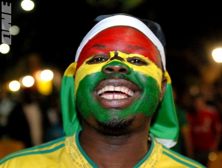 אוהדי נבחרת גאנה חוגגים ניצחון (שי לוי)