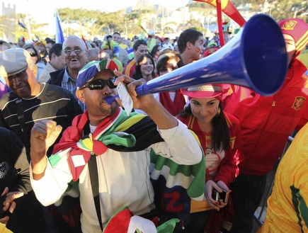 וובוזלות. גם בוומבלי יהיה אפשר לתקוע בהן (רויטרס) (צילום: מערכת ONE)