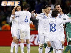 יוון חוגגת ניצחון ראשון אי פעם במונדיאל (רויטרס)