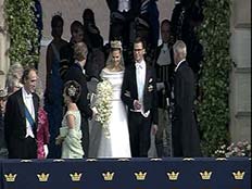 הזוג המלכותי בחתונתו (צילום: רויטרס)