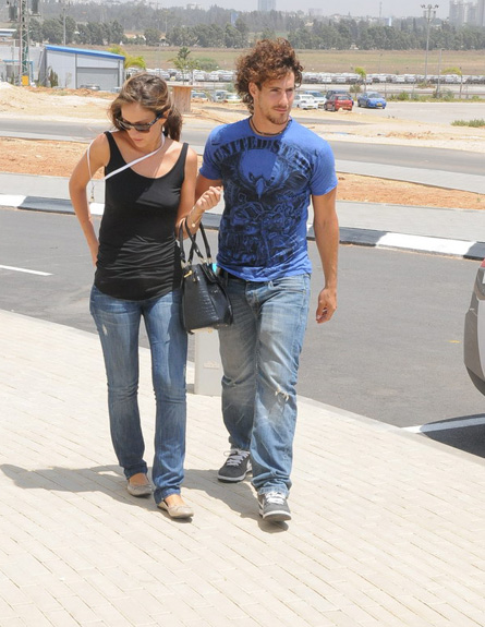 איילה רשף וטומי אלתגר בנסיעת מבחן (צילום: אלעד דיין)