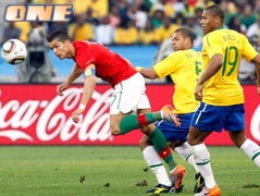 רונאלדו מתקשה מול ברזיל. זה הכדור או האנוכיות? (רויטרס)