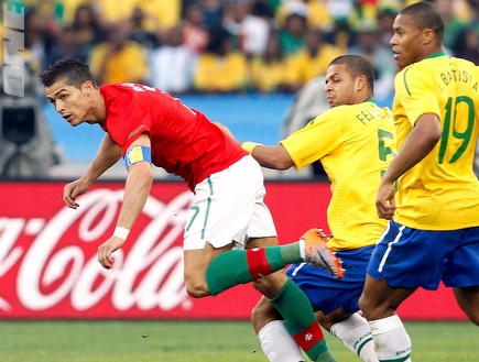רונאלדו מתקשה מול ברזיל. זה הכדור או האנוכיות? (רויטרס)