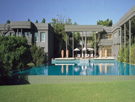בריכה מלון סכסון יוהנסבורג דרום אפריקה (צילום: האתר הרשמי)