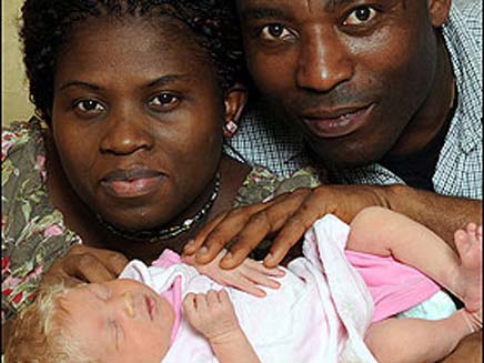 משפחה צבעונית, הורים שחורים, תינוקת לבנה (צילום: חדשות 2)