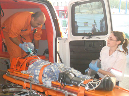 תאונת פגע וברח בכרמיאל (צילום: דוברות רמב"ם)