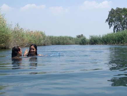 מסלול במים בנחל הקיבוצים (יח``צ: ערן גל-אור, מסלולים> להתאהב בארץ מחדש)