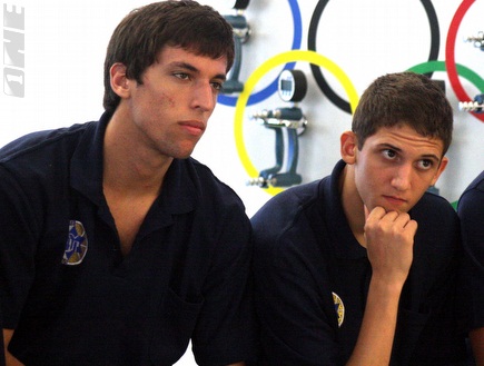 הנוער של מכבי ת"א היום במוזיאון (משה חרמון) (צילום: מערכת ONE)