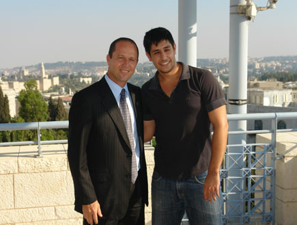 עידן עמדי וראש עיריית ירושלים (צילום: דוברות עיריית ירושלים)
