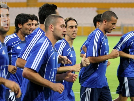 שחקני נבחרת ישראל באימון (משה חרמון) (צילום: מערכת ONE)