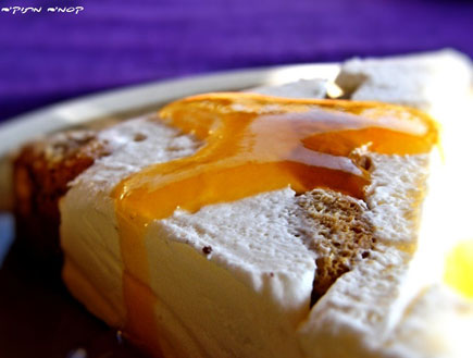 עוגת בישקוטים וגבינה - תקריב (צילום: דליה מאיר, קסמים מתוקים)