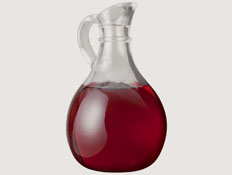 חומץ בן יין אדום (צילום: rimglow, Istock)