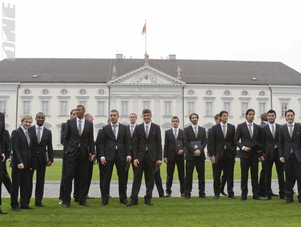 השחקנים בארמון הנשיאות בברלין (רויטרס) (צילום: מערכת ONE)